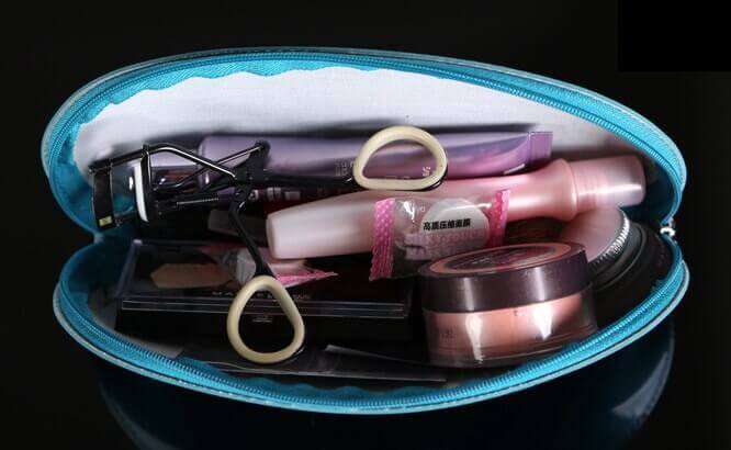 shiny pvc makeup pouch